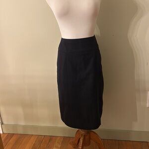 Worthington Navy Pin stripe Pencil Skirt. Size 6
